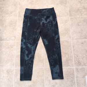 Victoria's Secret Green and Black Yoga Capri pants with pockets